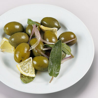 Оливки в фирменном маринаде в Saviv по цене 900 ₽