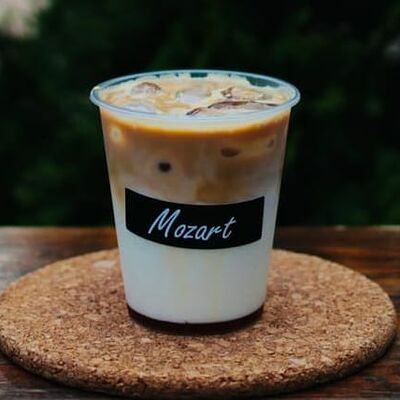 Айс Латте МАЛЕНЬКИЙ в Кофейня Mozart по цене 300 ₽
