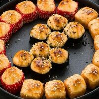 Сет Душа компании в ROLLS KING SUSHI KINGDOM