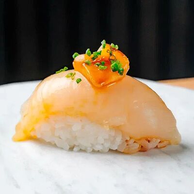 Нигири Гребешок в Tsunami по цене 420 ₽