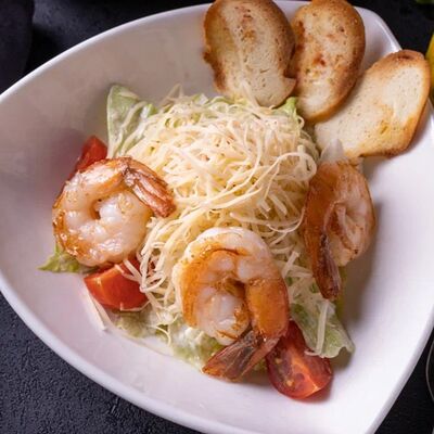 Цезарь с креветкамив Гранд Терраса по цене 530 ₽