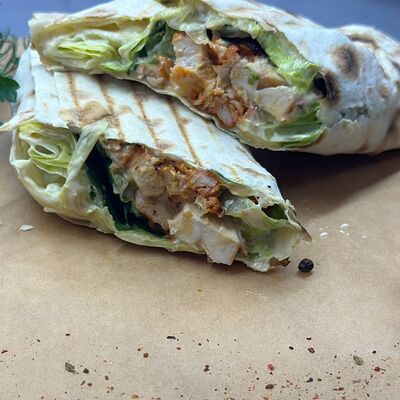 Шаурма Цезарь (курица) в Каролина по цене 209 ₽