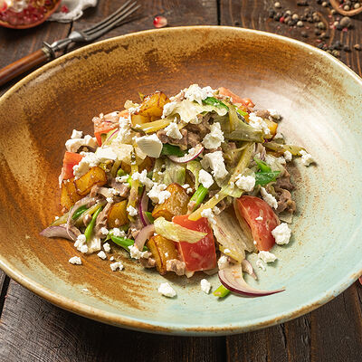 Салат под соусом аджика в Гамарджоба по цене 660 ₽