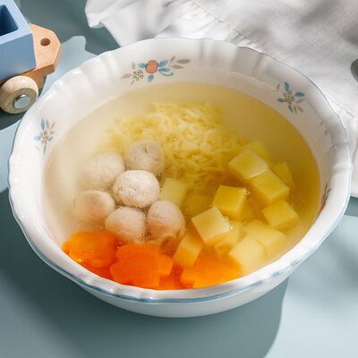 Куриный суп с куриными фрикадельками в Кукумбер по цене 390 ₽