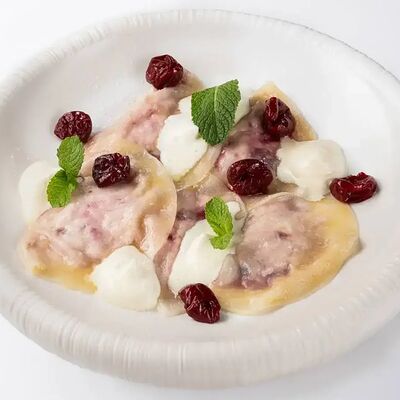 Вареники с вишней в Osteria Amici по цене 550 ₽