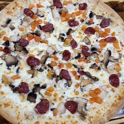 Пицца Феррара в Кафе-пиццерия Ням-Ням по цене 720 ₽