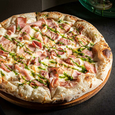 Пицца Карбонара в Качуко по цене 1010 ₽