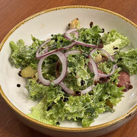 Салат Охотничий с колбасками и картофелем (теплый) в Моне