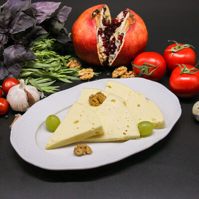 Сыр сулугуни молочный в Кафе Хинкальная по цене 290 ₽