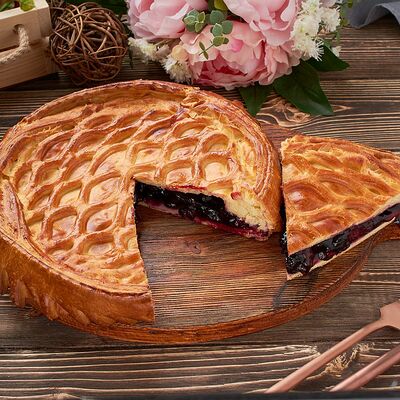 Пирог с черникой в Ватруш пекарня-кондитерская по цене 890 ₽