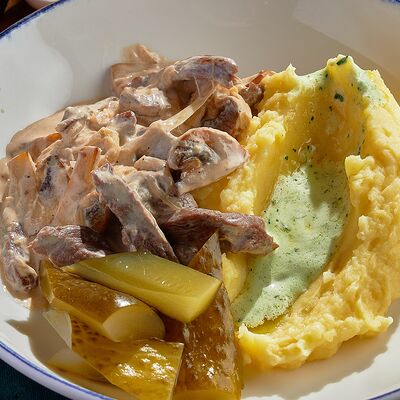 Строганов из мраморной говядины в BBQ beer restaurant по цене 1190 ₽