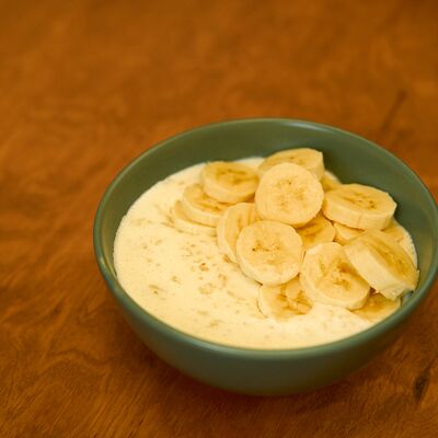 Овсяная каша с медом и бананом в STRAGUSTO по цене 300 ₽