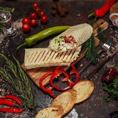 Шаурма с курицей в Шашлычная бостан по цене 319 ₽