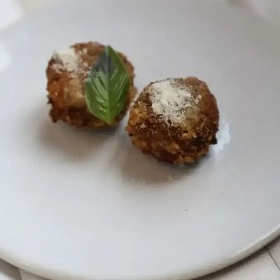 Котлеты из говядины в Tin по цене 650 ₽