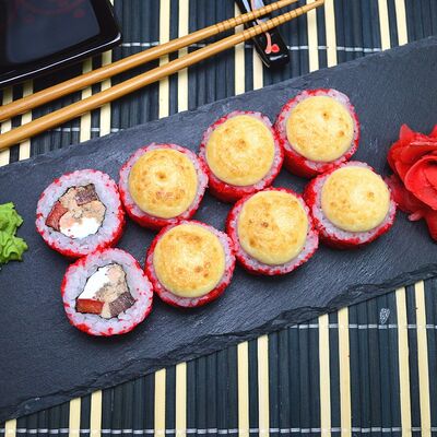 Запеченный ролл Синдзюку в 4 Лосося по цене 489