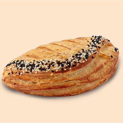 Слоеная булка с начинкой из картофеля и грибов вешенки в Кондитерская ЛЮБО по цене 110 ₽