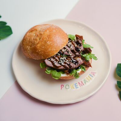 Австрийский завтрак с ростбифом и вялеными томатами в Pokemania по цене 699 ₽