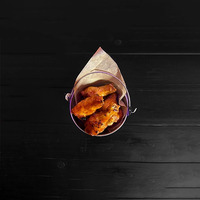Куриные крылышки в Red Rocket Bar