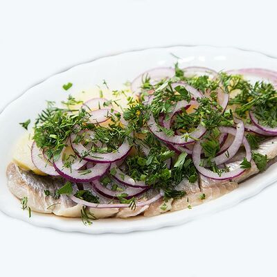 Селедочка с отварным картофелем в Кафе на развилке по цене 567 ₽