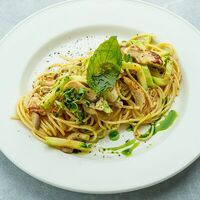 Спагетти с куриной грудкой в Белая черешня