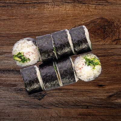 Ролл Бекон спайси в Умами суши по цене 355 ₽