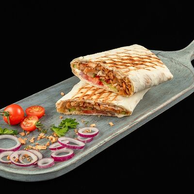 Шаверма с жареным луком в Sweetok по цене 448 ₽