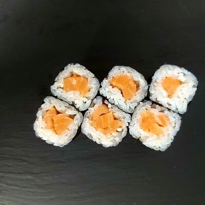 Ролл Сяке маки в TAY NAY по цене 310 ₽