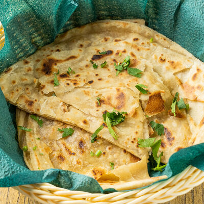 Тандури Лачха Паранта в Bollywood Nights по цене 149 ₽