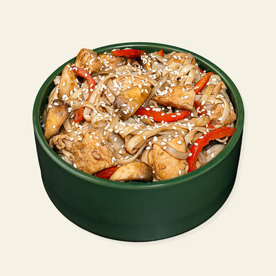 Лапша с курицей в Томята Тосуши по цене 540 ₽