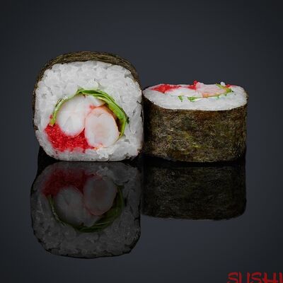 Большая классика с креветкой и салатом в Sushi Boom по цене 510 ₽