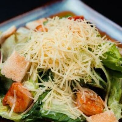 Салат Цезарь с креветками в Бутер Bro Pub по цене 740 ₽