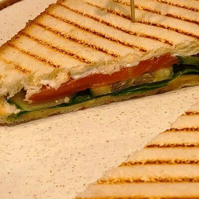 Клаб-сэндвичв Шоколадница по цене 310 ₽