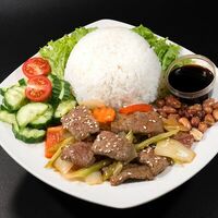 Ком Бо Лук Лак (рис с говядиной) в Pho Viet