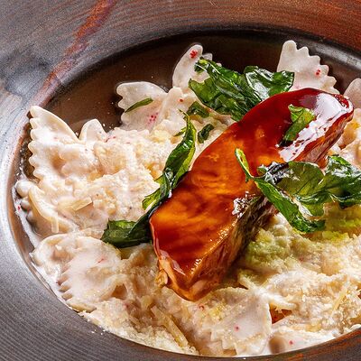 Фарфалле с лососем в Avgust13 по цене 1520 ₽