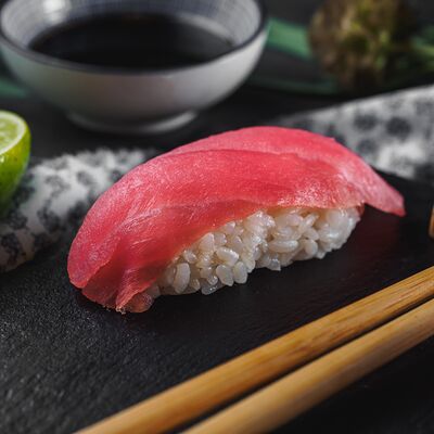 Суши с тунцом в Тайфун по цене 99