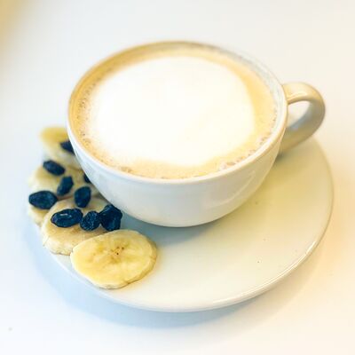 Бананово-черничный раф (средний) в Просто кофе по цене 270 ₽