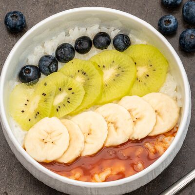 Каша с фруктами и карамелью в Мой кофе по цене 450 ₽