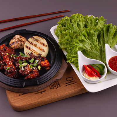 Так кальби в Дом куксу korean noodles&bbq по цене 1650 ₽