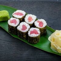 Ролл с тунцом в Чайхона №1 Братьев Васильчуков