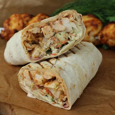 Шаверма с шашлыком из курицы в Шаверма у дружбы по цене 169 ₽