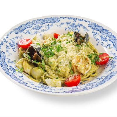 Спагетти с морепродуктами в соусе сливочный биск в Bimi Vita по цене 690 ₽