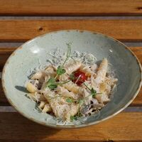 Паста с курицей и грибами в Кафе Stories