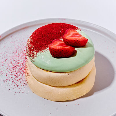 Панкейк клубника-матча в Fluffy Fluffy по цене 756 ₽