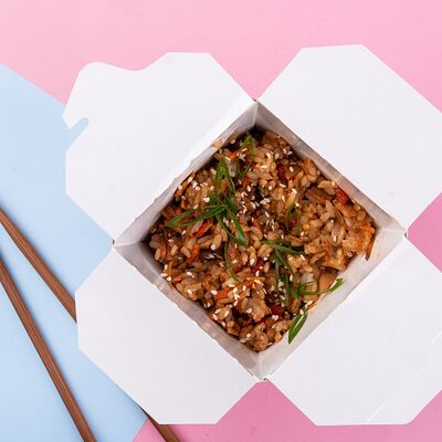 Вок с рисом и соусом том ям в Ями Тим по цене 750 ₽