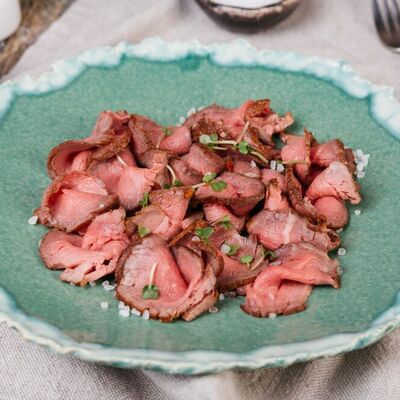 Ростбиф в Пряности & Радости на Васильевском по цене 440