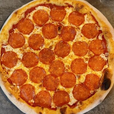 Пеперoни в Atomic pizza по цене 950 ₽