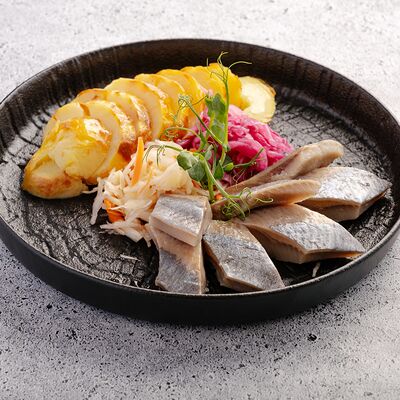 Атлантическая сельдь слабой соли в Идиотъ по цене 610 ₽
