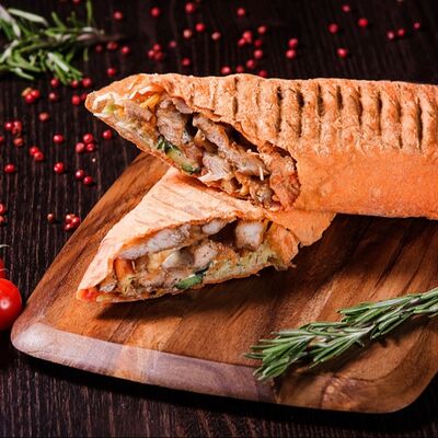 Шаварма Сырная в Пекарня Донер Шаурма по цене 300 ₽