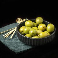 Испанские зеленые оливки в Сохо