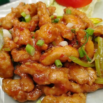 Индейка жареная с луком-пореем и сельдереем в чесночном соусе в Ashokas Индийская кухня по цене 490 ₽